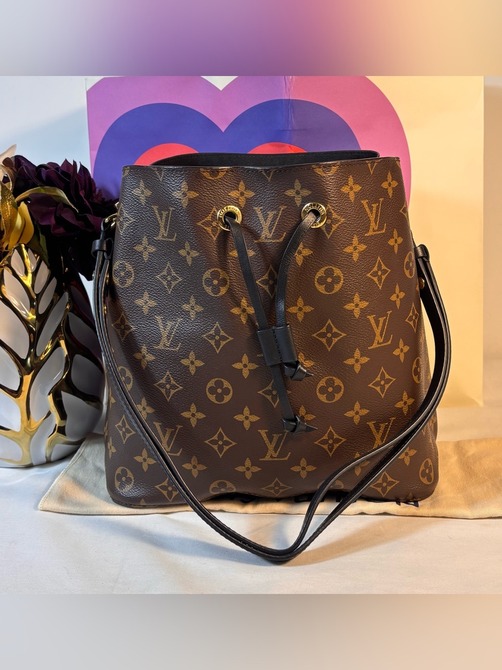 Louis Vuitton NeoNoe Noir
